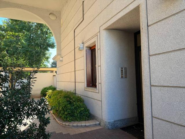 Appartamento in vendita a Verano Brianza MB