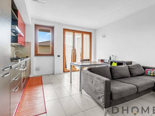 Appartamento in vendita a Verano Brianza MB