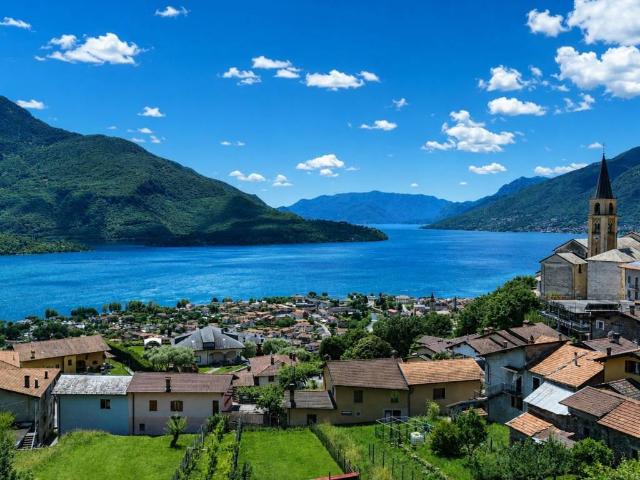 Appartamento in vendita a Vercana CO