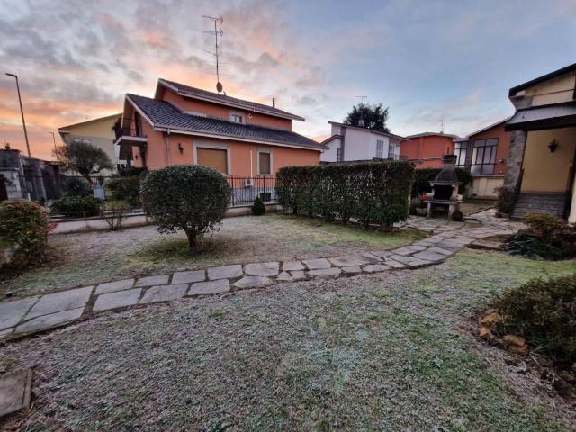 Villa in vendita a Vercelli VC