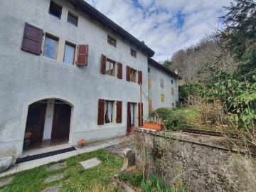 Appartamento in vendita a Verzegnis UD