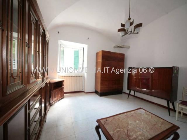 Appartamento in vendita a Vezzano Ligure SP