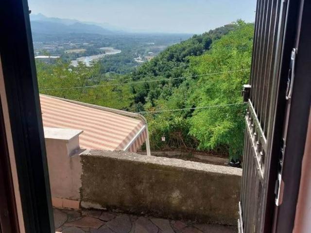Appartamento in vendita a Vezzano Ligure SP