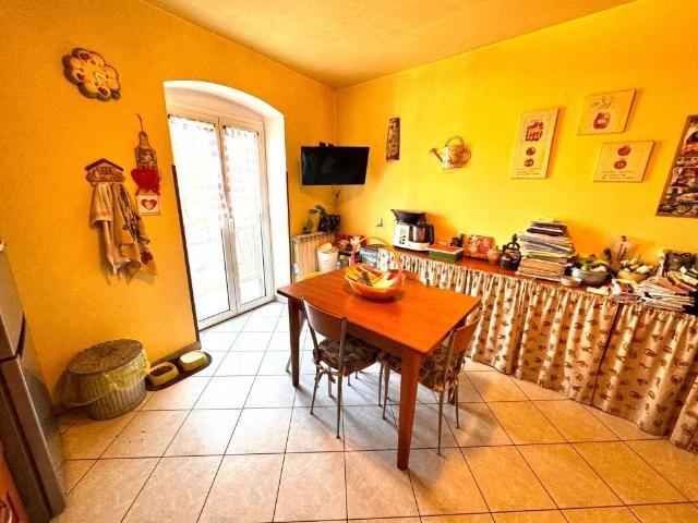 Appartamento in vendita a Vezzano Ligure SP