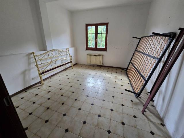 Appartamento in vendita a Vezzano Ligure SP