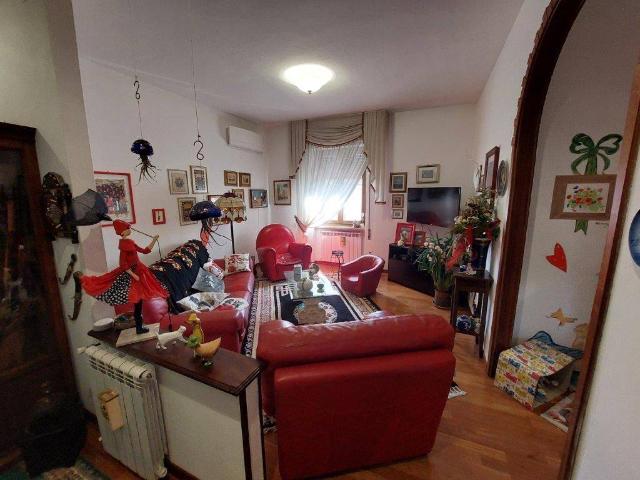 Appartamento in vendita a Vezzano Ligure SP
