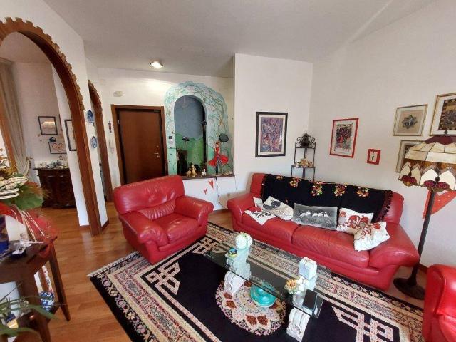 Appartamento in vendita a Vezzano Ligure SP