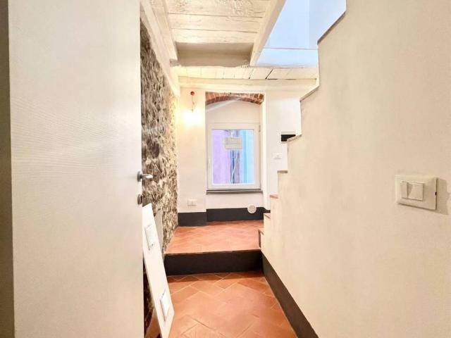 Appartamento in vendita a Vezzano Ligure SP