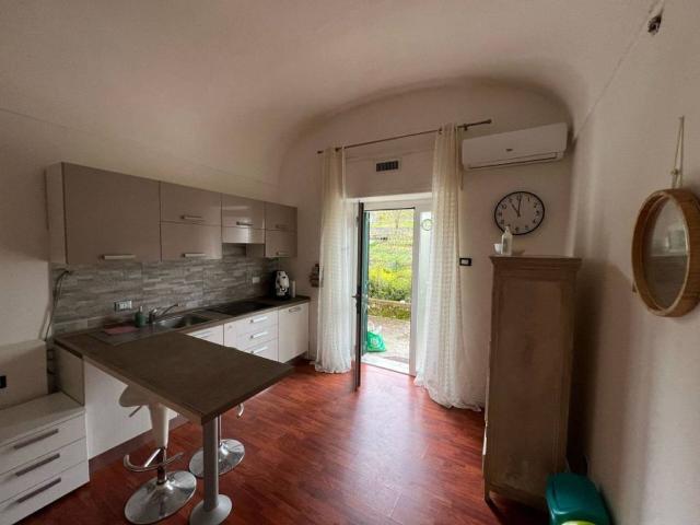 Appartamento in vendita a Vezzano Ligure SP