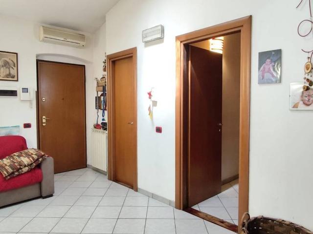 Appartamento in vendita a Vezzano Ligure SP