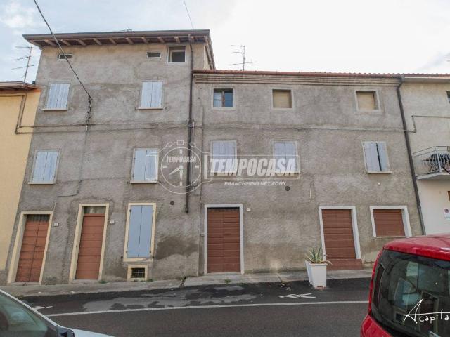 Appartamento in vendita a Vezzano sul Crostolo RE