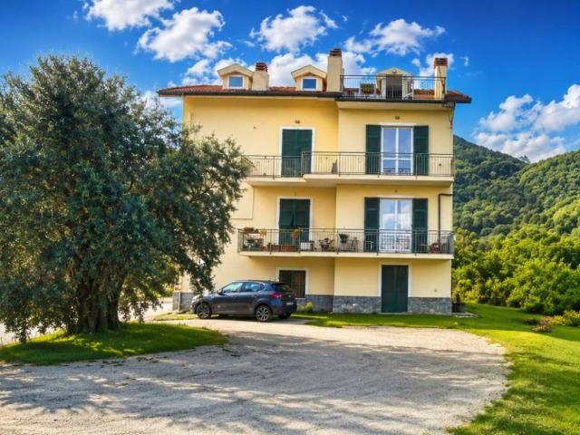 Appartamento in vendita a Vezzi Portio SV