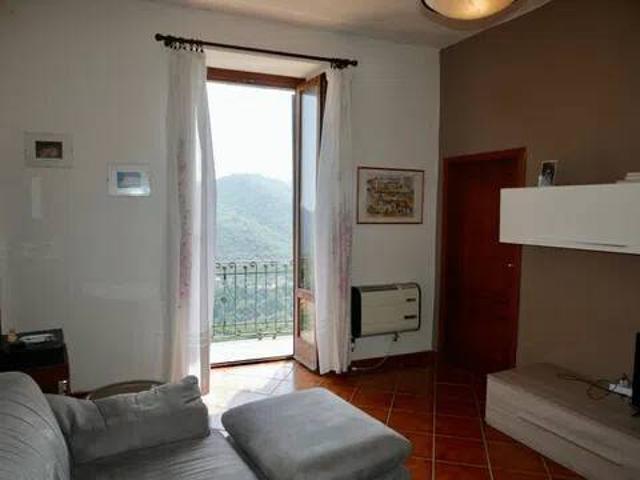Appartamento in vendita a Vezzi Portio SV