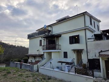 Appartamento in vendita a Vicovaro RM