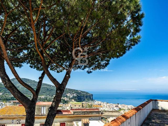 Appartamento in vendita a Vico Equense NA