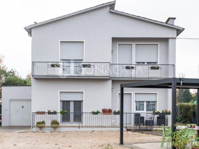 Villa bifamiliare in vendita a Vicenza