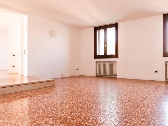 Appartamento in vendita a Vicenza VI