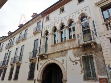 Appartamento in vendita a Vicenza VI