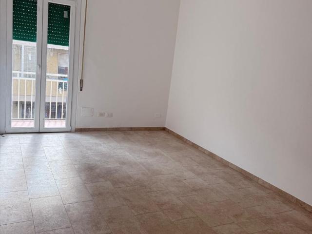 APPARTAMENTO in VENDITA a VIAREGGIO Centro di 4 vani