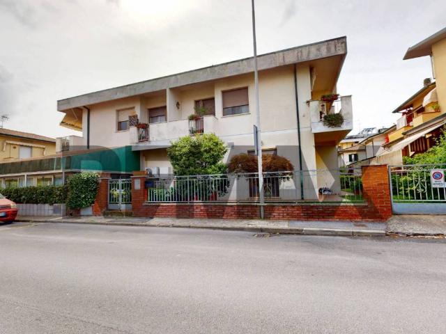 Appartamento in vendita a Viareggio LU