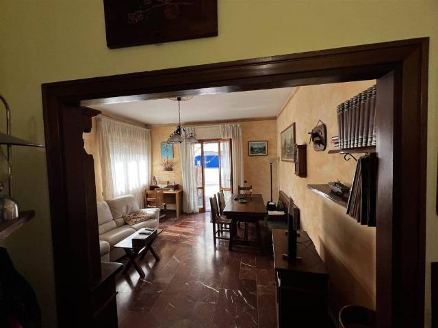 Appartamento in vendita a Viareggio LU