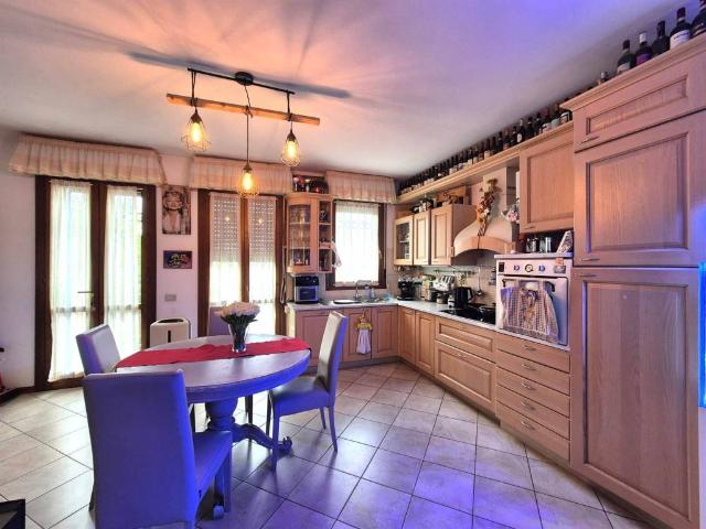 Villetta a schiera in vendita a Viareggio LU