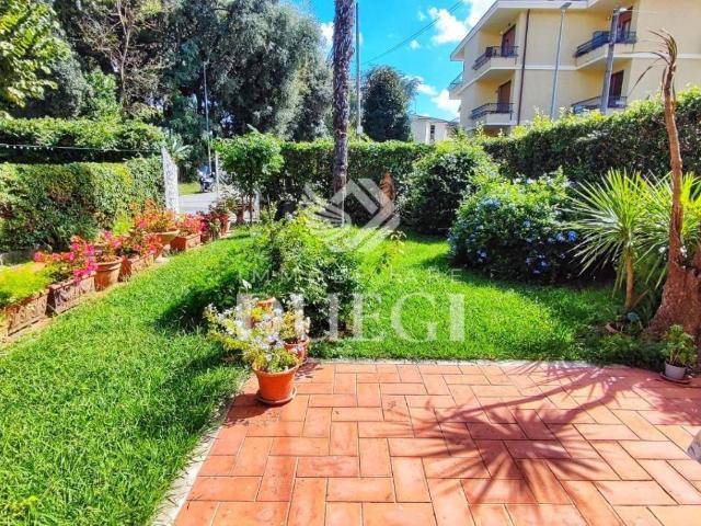 Appartamento in vendita a Viareggio LU