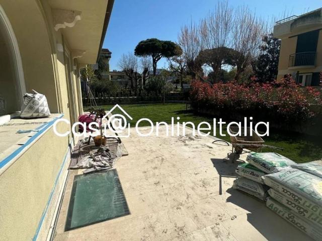 Appartamento in vendita a Viareggio LU