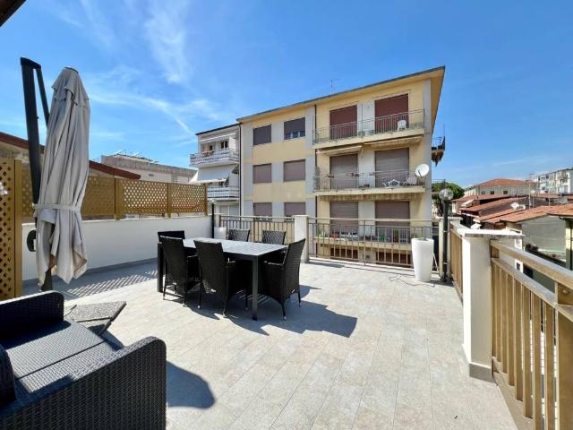 Appartamento in vendita a Viareggio LU