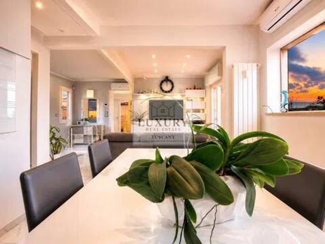 Appartamento in vendita a Viareggio LU