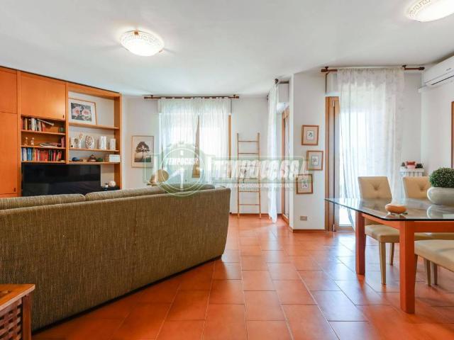 Appartamento in vendita a Vignate MI
