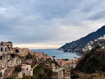 Appartamento in vendita a Vietri sul Mare SA