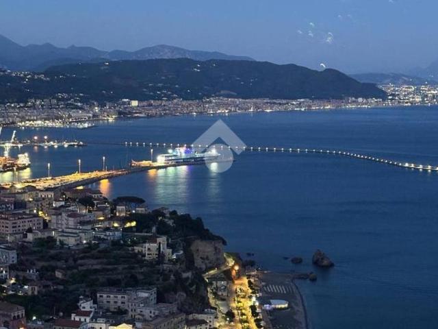Appartamento in vendita a Vietri sul Mare SA