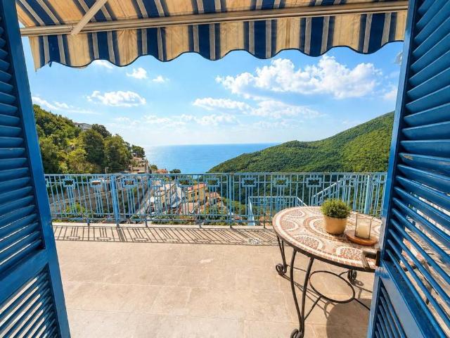 Appartamento in vendita a Vietri sul Mare SA