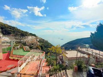 Appartamento in vendita a Vietri sul Mare SA