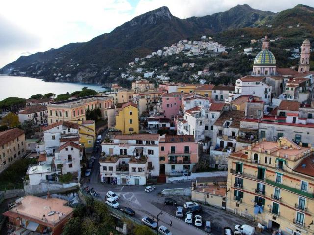 Appartamento in vendita a Vietri sul Mare SA