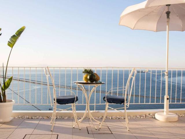Appartamento in vendita a Vietri sul Mare SA