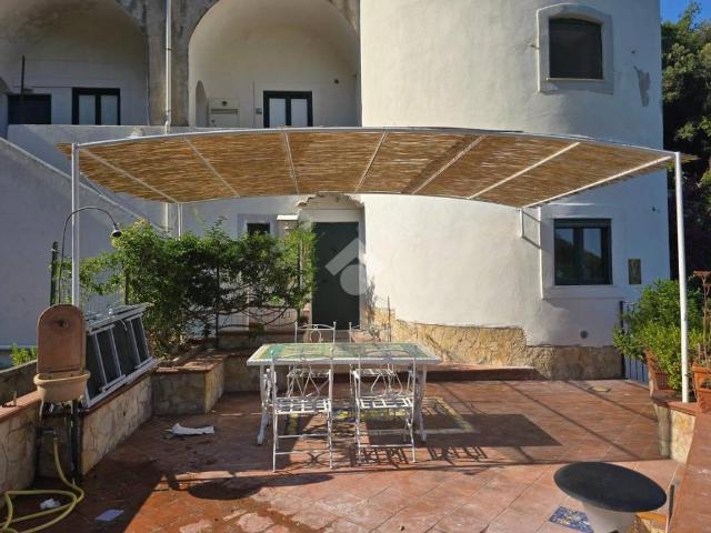 Appartamento in vendita a Vietri sul Mare SA
