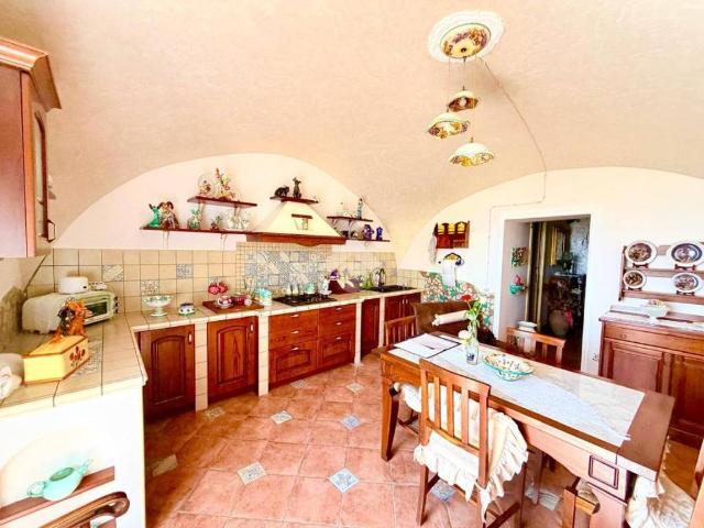 Appartamento in vendita a Vietri sul Mare SA