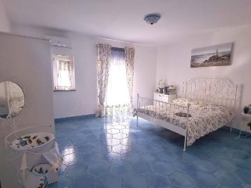 Appartamento in vendita a Vietri sul Mare SA