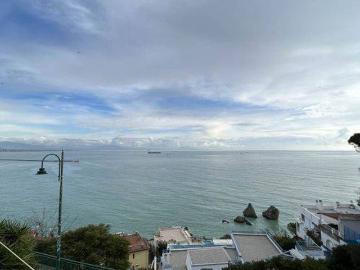 Appartamento in vendita a Vietri sul Mare SA