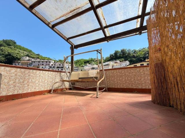 Appartamento in vendita a Vietri sul Mare SA