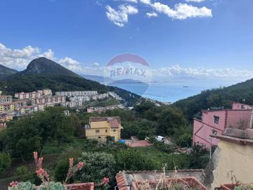 Appartamento in vendita a Vietri sul Mare SA