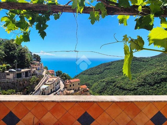 Appartamento in vendita a Vietri sul Mare SA