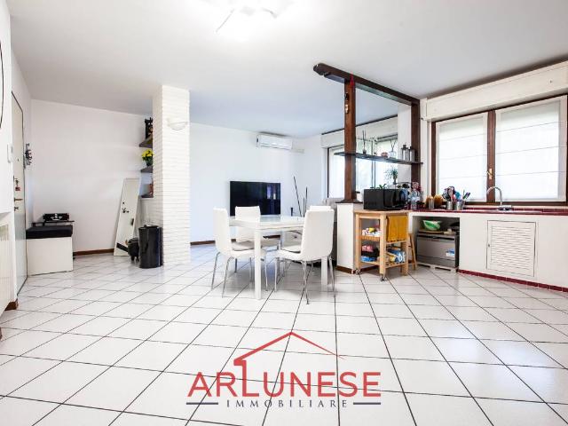 Appartamento in vendita a Villa Cortese