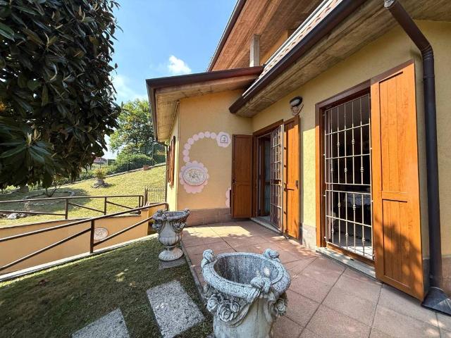 Appartamento in vendita a Villa d'Adda BG