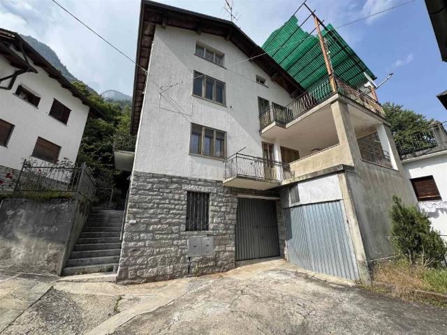 Appartamento in vendita a Villa di Chiavenna SO