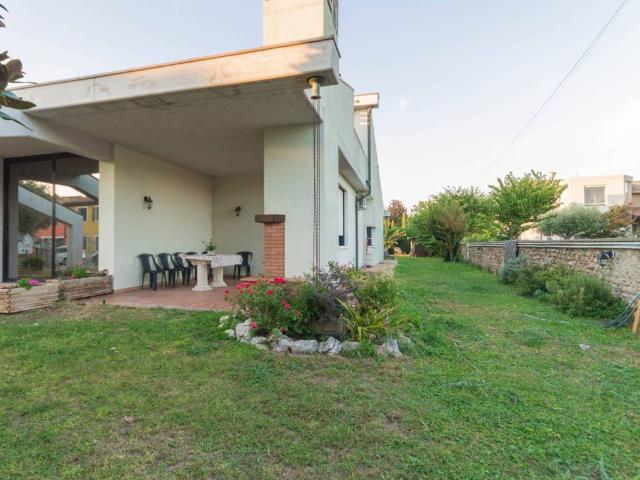 Appartamento in vendita a Villafranca di Verona VR