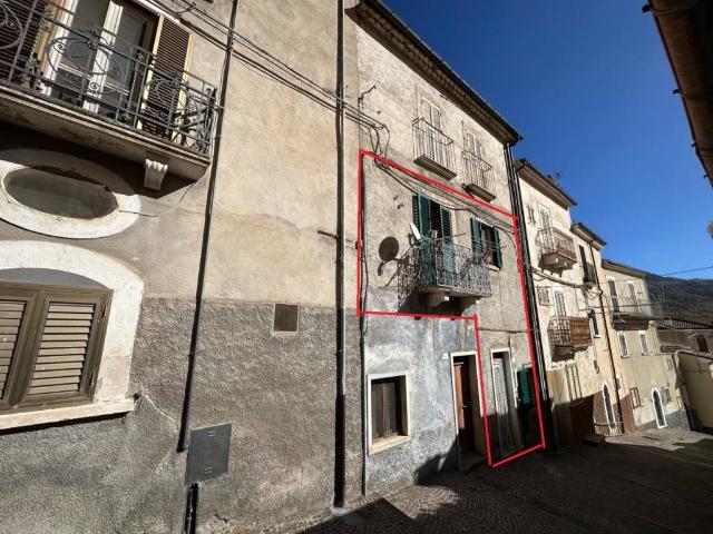 Appartamento in vendita a Villalago AQ