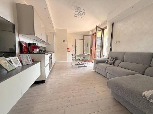 Appartamento in vendita a Villasanta MB